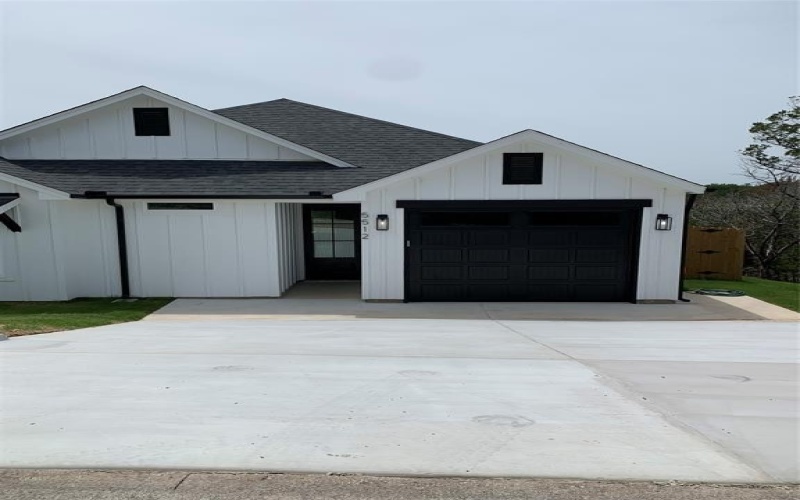 5512 San Jacinto Drive, Granbury, TX 76048, 3 Bedrooms Bedrooms, ,2 BathroomsBathrooms,Residential,For Sale,5512 San Jacinto Drive,20938804