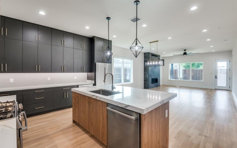 2805 Cherrywood Avenue, Dallas, TX 75235, 4 Bedrooms Bedrooms, ,3 BathroomsBathrooms,Residential Lease,For Rent,2805 Cherrywood Avenue,20938129