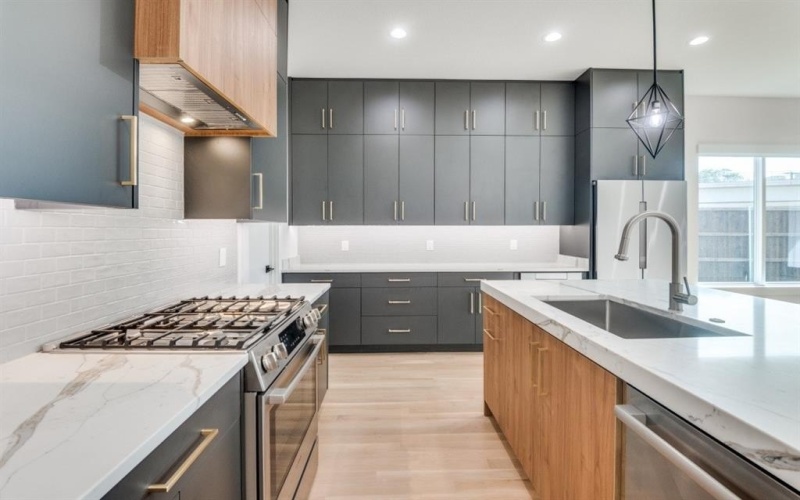 2805 Cherrywood Avenue, Dallas, TX 75235, 4 Bedrooms Bedrooms, ,3 BathroomsBathrooms,Residential Lease,For Rent,2805 Cherrywood Avenue,20938129