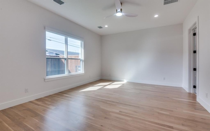 2805 Cherrywood Avenue, Dallas, TX 75235, 4 Bedrooms Bedrooms, ,3 BathroomsBathrooms,Residential Lease,For Rent,2805 Cherrywood Avenue,20938129