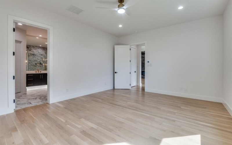2805 Cherrywood Avenue, Dallas, TX 75235, 4 Bedrooms Bedrooms, ,3 BathroomsBathrooms,Residential Lease,For Rent,2805 Cherrywood Avenue,20938129