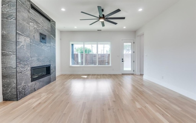 2805 Cherrywood Avenue, Dallas, TX 75235, 4 Bedrooms Bedrooms, ,3 BathroomsBathrooms,Residential Lease,For Rent,2805 Cherrywood Avenue,20938129