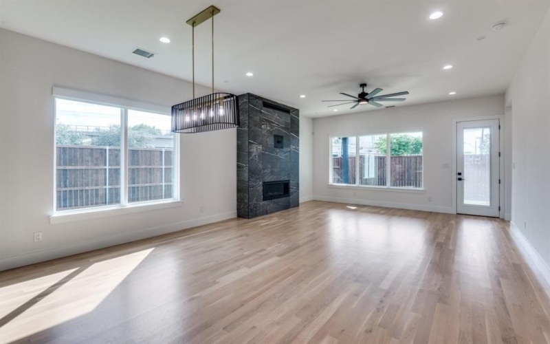 2805 Cherrywood Avenue, Dallas, TX 75235, 4 Bedrooms Bedrooms, ,3 BathroomsBathrooms,Residential Lease,For Rent,2805 Cherrywood Avenue,20938129