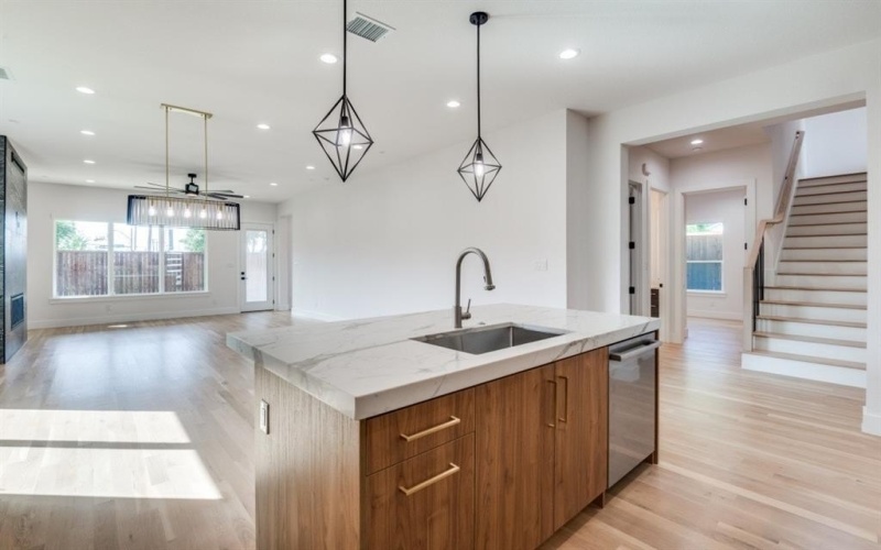 2805 Cherrywood Avenue, Dallas, TX 75235, 4 Bedrooms Bedrooms, ,3 BathroomsBathrooms,Residential Lease,For Rent,2805 Cherrywood Avenue,20938129