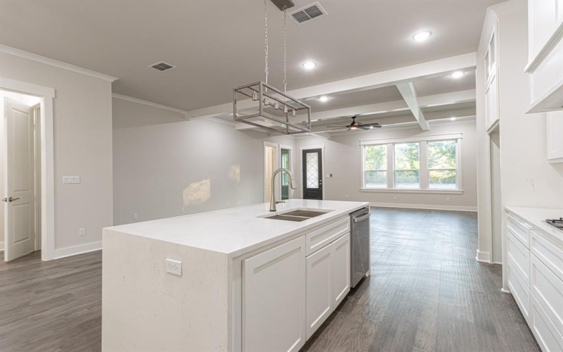 3928 Hogan Drive, Tyler, TX 75709, 4 Habitaciones Habitaciones , ,2 BañosBaños,Residential,En Venta,3928 Hogan Drive,20938272