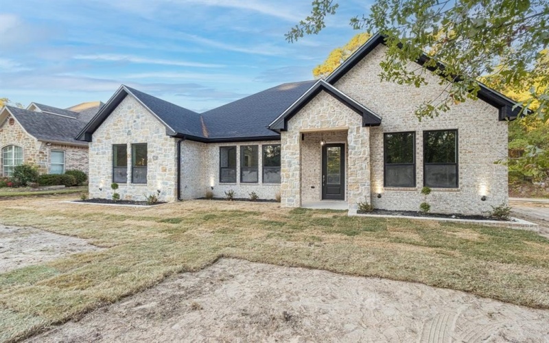 3928 Hogan Drive, Tyler, TX 75709, 4 Habitaciones Habitaciones , ,2 BañosBaños,Residential,En Venta,3928 Hogan Drive,20938272