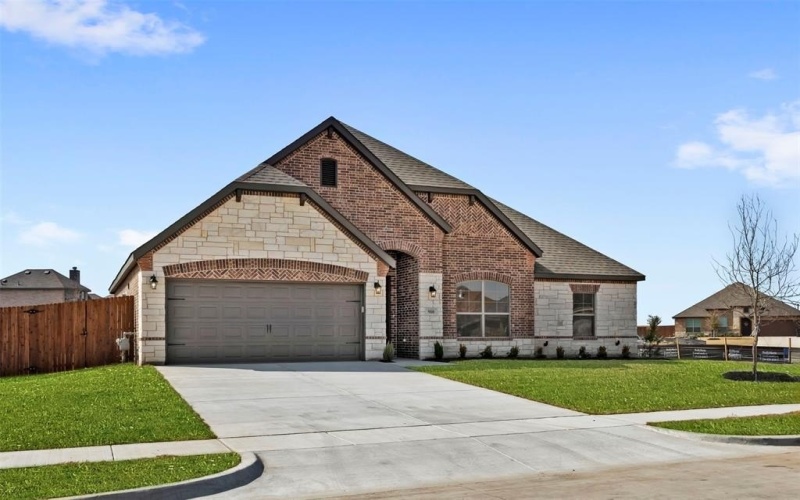 910 Golden Meadow, Cleburne, TX 76033, 3 Bedrooms Bedrooms, ,2 BathroomsBathrooms,Residential,For Sale,910 Golden Meadow,20938341