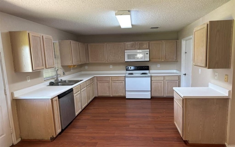 4221 Meadowknoll Drive, Fort Worth, TX 76123, 3 Habitaciones Habitaciones , ,2 BañosBaños,Residential Lease,En Alquiler,4221 Meadowknoll Drive,20938382