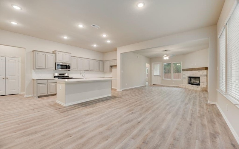 1301 Hickory Court, Weatherford, TX 76086, 4 Bedrooms Bedrooms, ,3 BathroomsBathrooms,Residential,For Sale,1301 Hickory Court,20939136