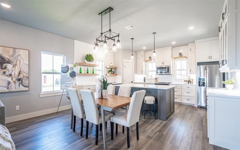 1508 Great Bend Drive, Granbury, TX 76048, 4 Bedrooms Bedrooms, ,3 BathroomsBathrooms,Residential,For Sale,1508 Great Bend Drive,20939143