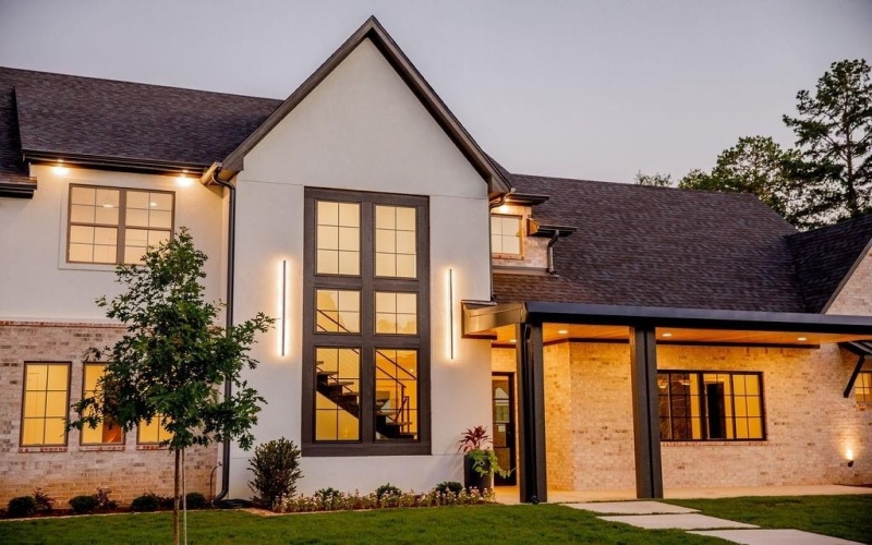 1596 Maple, Tyler, TX 75703, 5 Bedrooms Bedrooms, ,5 BathroomsBathrooms,Residential,For Sale,1596 Maple,20939182