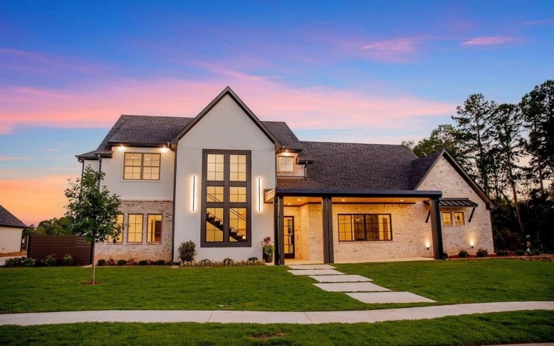 1596 Maple, Tyler, TX 75703, 5 Bedrooms Bedrooms, ,5 BathroomsBathrooms,Residential,For Sale,1596 Maple,20939182