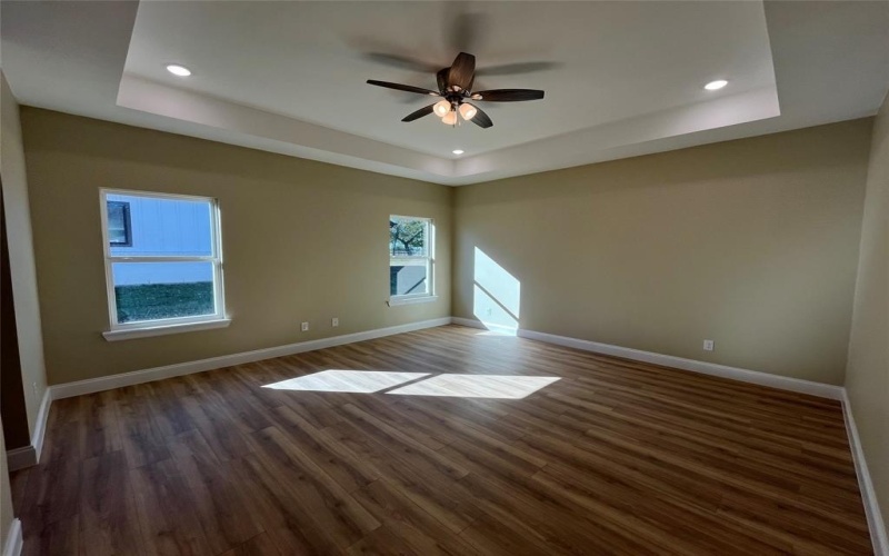 901 Holiday Hills, Mineral Wells, TX 76067, 4 Bedrooms Bedrooms, ,3 BathroomsBathrooms,Residential,For Sale,901 Holiday Hills,20939213