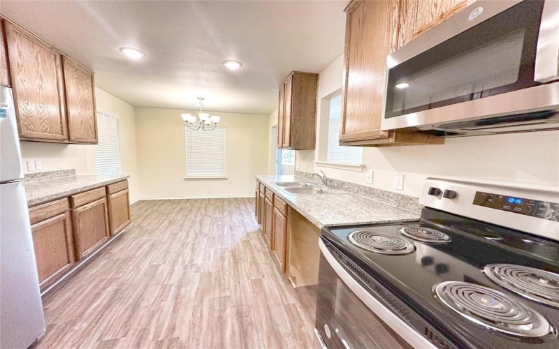 318 SW 14th, Mineral Wells, TX 76067, 3 Bedrooms Bedrooms, ,2 BathroomsBathrooms,Residential,For Sale,318 SW 14th,20939234