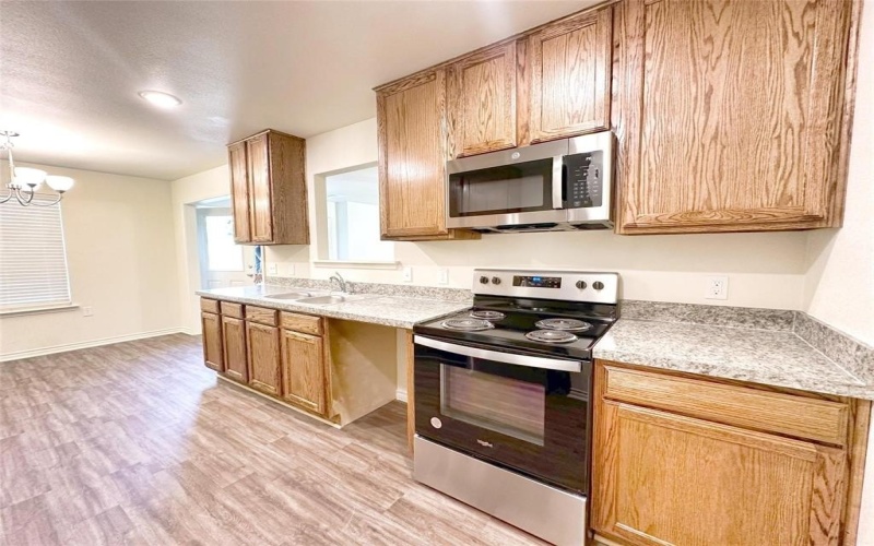 318 SW 14th, Mineral Wells, TX 76067, 3 Bedrooms Bedrooms, ,2 BathroomsBathrooms,Residential,For Sale,318 SW 14th,20939234