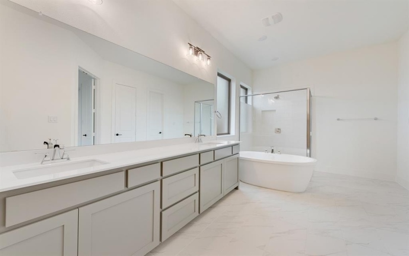 648 Barcara Lane, Frisco, TX 75033, 5 Bedrooms Bedrooms, ,5 BathroomsBathrooms,Residential,For Sale,648 Barcara Lane,20939278