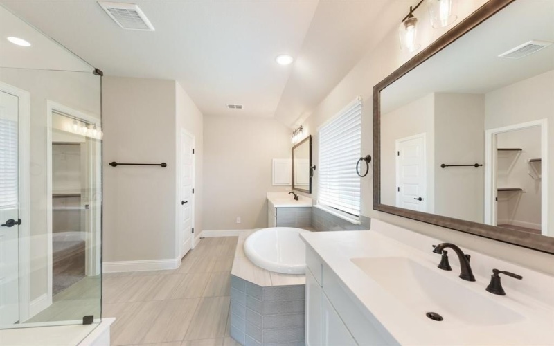 1855 Silver Birch Road, Waxahachie, TX 75165, 3 Bedrooms Bedrooms, ,2 BathroomsBathrooms,Residential,For Sale,1855 Silver Birch Road,20939418