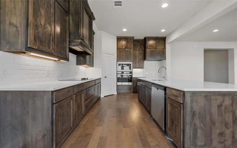 507 Broken Spoke Trail, Waco, TX 76657, 3 Habitaciones Habitaciones , ,2 BañosBaños,Residential,En Venta,507 Broken Spoke Trail,225682