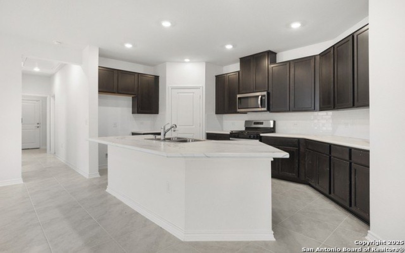 13210 CLUB HOUSE BLVD., San Antonio, TX 78221, 3 Habitaciones Habitaciones , ,2 BañosBaños,Residential,En Venta,13210 CLUB HOUSE BLVD.,1849360