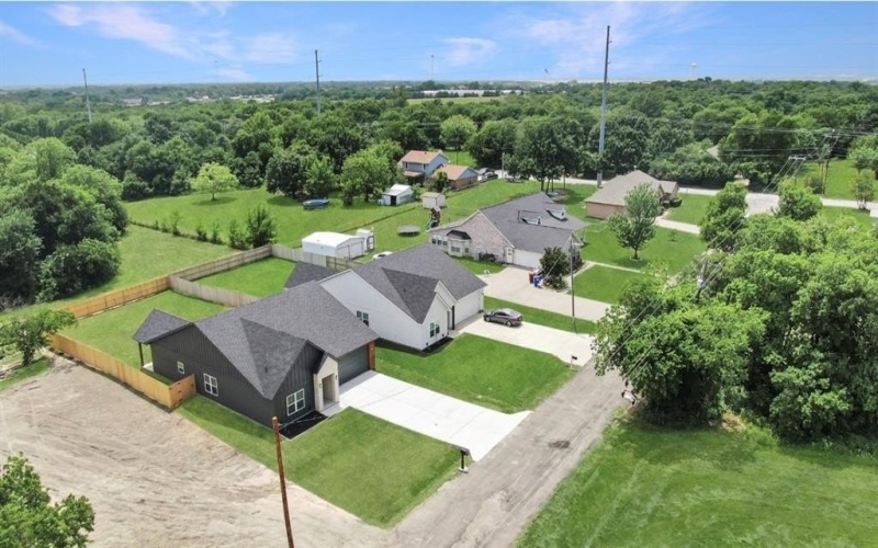 909 Maple Street, Farmersville, TX 75442, 3 Habitaciones Habitaciones , ,2 BañosBaños,Residential,En Venta,909 Maple Street,20939722