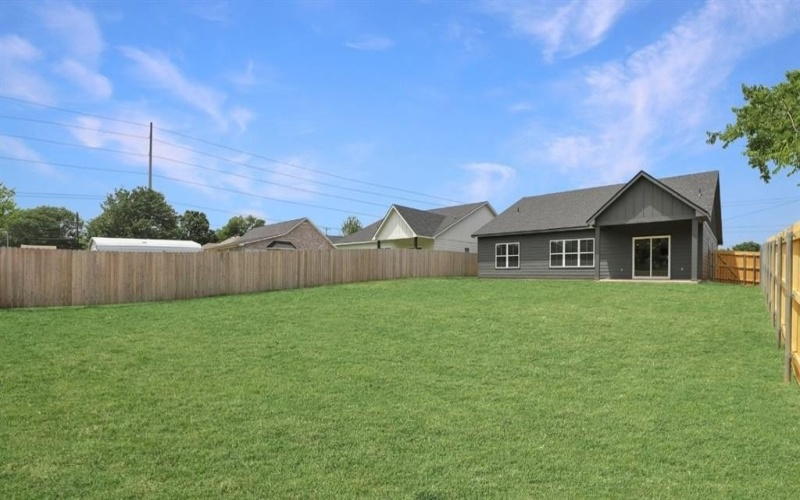 909 Maple Street, Farmersville, TX 75442, 3 Habitaciones Habitaciones , ,2 BañosBaños,Residential,En Venta,909 Maple Street,20939722
