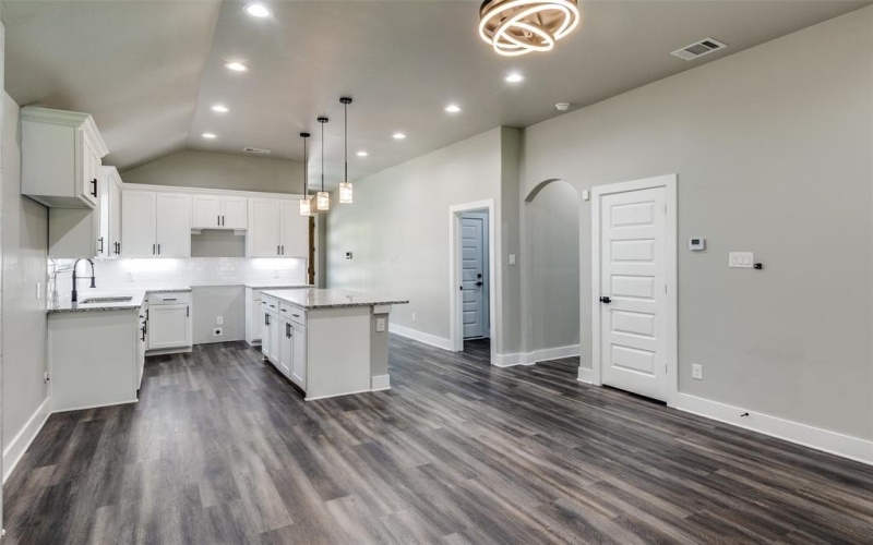 3235 Pine Street, Dallas, TX 75215, 4 Habitaciones Habitaciones , ,2 BañosBaños,Residential,En Venta,3235 Pine Street,20939735