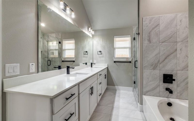 3235 Pine Street, Dallas, TX 75215, 4 Habitaciones Habitaciones , ,2 BañosBaños,Residential,En Venta,3235 Pine Street,20939735
