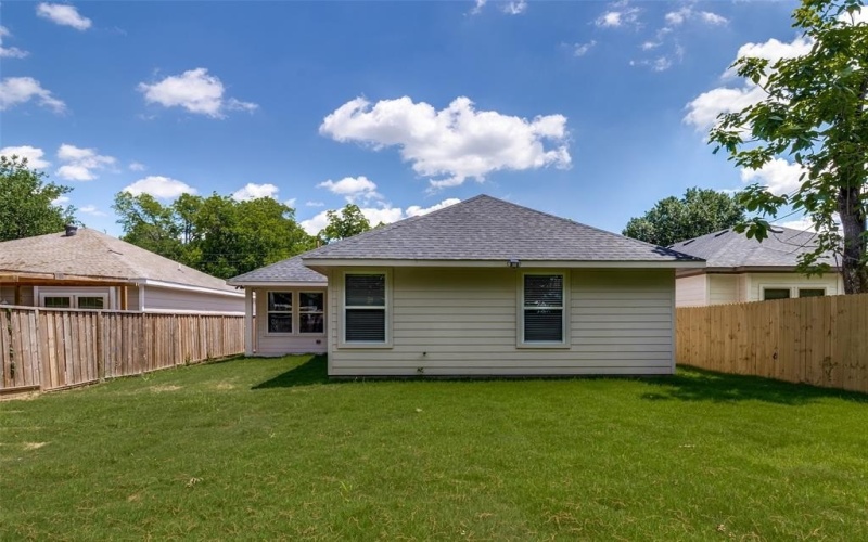 3235 Pine Street, Dallas, TX 75215, 4 Habitaciones Habitaciones , ,2 BañosBaños,Residential,En Venta,3235 Pine Street,20939735