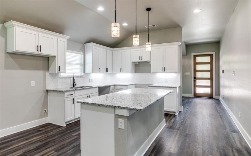 3235 Pine Street, Dallas, TX 75215, 4 Habitaciones Habitaciones , ,2 BañosBaños,Residential,En Venta,3235 Pine Street,20939735