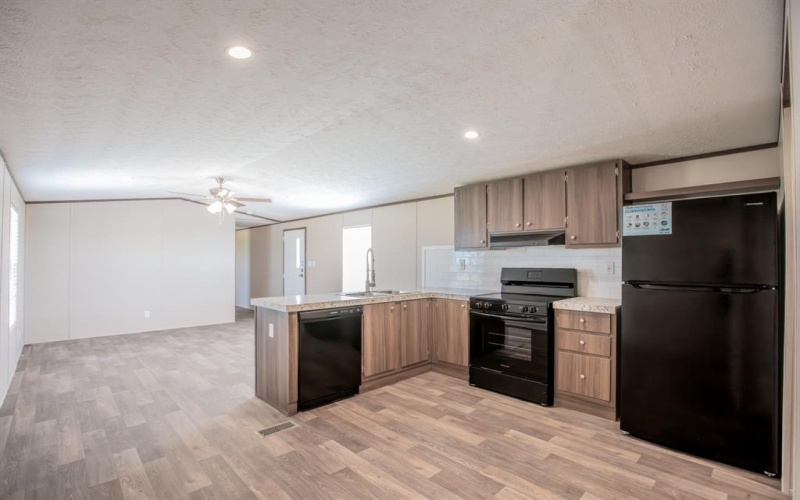 136 El Dorado Street, Decatur, TX 76234, 4 Bedrooms Bedrooms, ,2 BathroomsBathrooms,Residential,For Sale,136 El Dorado Street,20939797