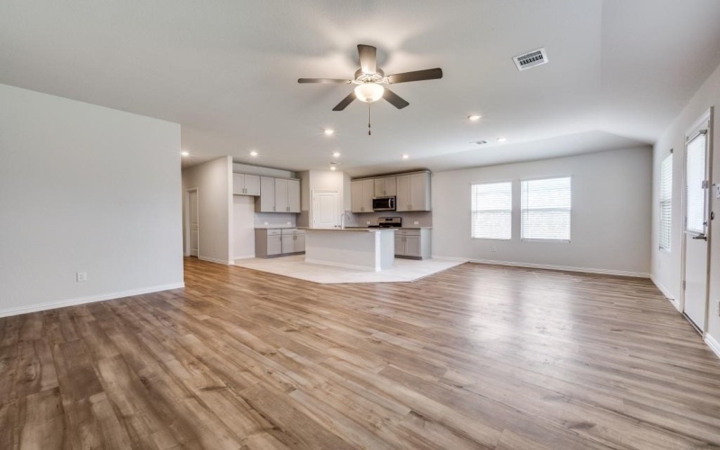 1617 Gold Mine Trail, Aubrey, TX 76227, 4 Habitaciones Habitaciones , ,3 BañosBaños,Residential,En Venta,1617 Gold Mine Trail,20939802