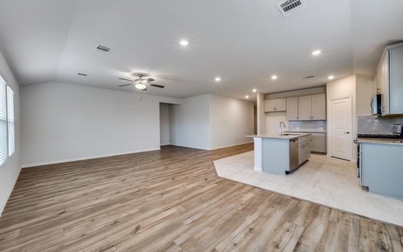 1617 Gold Mine Trail, Aubrey, TX 76227, 4 Habitaciones Habitaciones , ,3 BañosBaños,Residential,En Venta,1617 Gold Mine Trail,20939802