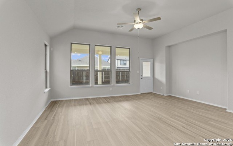 1024 Windflower, New Braunfels, TX 78130, 3 Habitaciones Habitaciones , ,2 BañosBaños,Residential,En Venta,1024 Windflower,1821596
