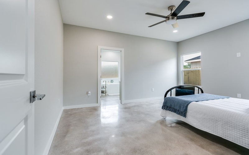 2118 Deaton St, San Angelo, TX 76903, 3 Bedrooms Bedrooms, ,2 BathroomsBathrooms,Residential,For Sale,2118 Deaton St,127472
