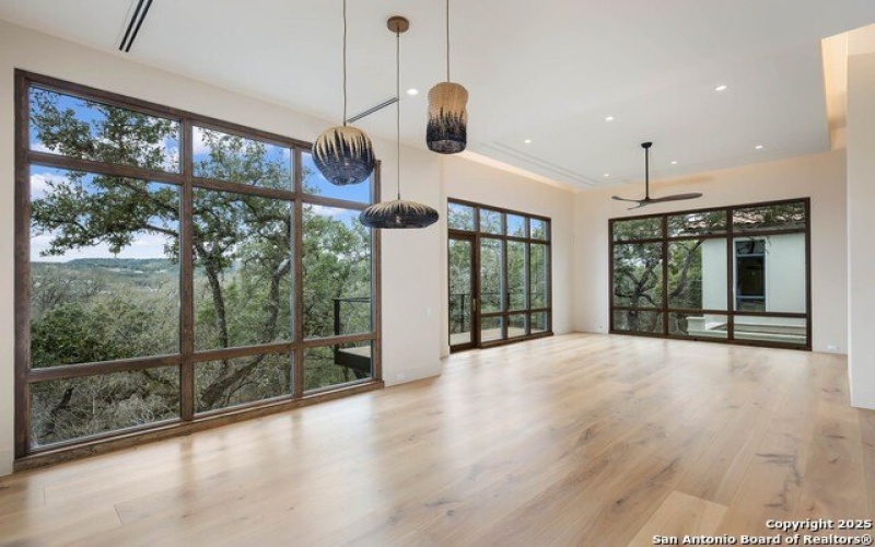 24627 Cliff Line, San Antonio, TX 78257, 4 Bedrooms Bedrooms, ,5 BathroomsBathrooms,Residential,For Sale,24627 Cliff Line,1834818