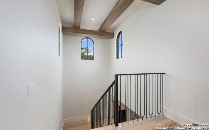 24627 Cliff Line, San Antonio, TX 78257, 4 Bedrooms Bedrooms, ,5 BathroomsBathrooms,Residential,For Sale,24627 Cliff Line,1834818