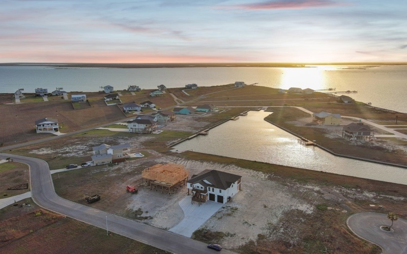10 Westpointe Drive, ROCKPORT, TX 78382, 4 Bedrooms Bedrooms, ,3 BathroomsBathrooms,Residential,For Sale,10 Westpointe Drive,145794