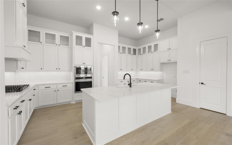 737 Meridian Drive, Aledo, TX 76008, 4 Bedrooms Bedrooms, ,3 BathroomsBathrooms,Residential,For Sale,737 Meridian Drive,20936908
