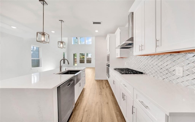 220 E Park Street, Little Elm, TX 75068, 4 Bedrooms Bedrooms, ,3 BathroomsBathrooms,Residential,For Sale,220 E Park Street,20937394