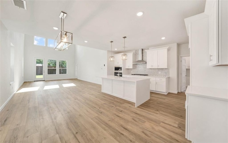 220 E Park Street, Little Elm, TX 75068, 4 Bedrooms Bedrooms, ,3 BathroomsBathrooms,Residential,For Sale,220 E Park Street,20937394