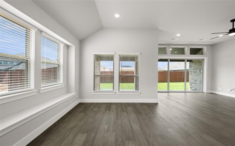 329 Lovett Lane, Burleson, TX 76028, 4 Bedrooms Bedrooms, ,3 BathroomsBathrooms,Residential,For Sale,329 Lovett Lane,20937223