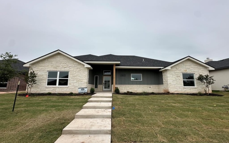 3611 Clearview Dr, San Angelo, TX 76904, 4 Bedrooms Bedrooms, ,3 BathroomsBathrooms,Residential,For Sale,3611 Clearview Dr,127424