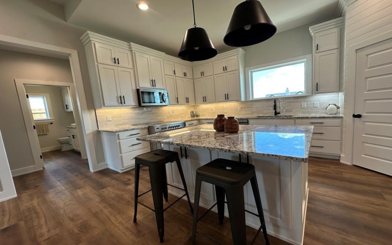 3611 Clearview Dr, San Angelo, TX 76904, 4 Bedrooms Bedrooms, ,3 BathroomsBathrooms,Residential,For Sale,3611 Clearview Dr,127424