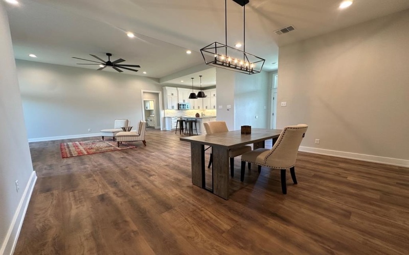 3611 Clearview Dr, San Angelo, TX 76904, 4 Bedrooms Bedrooms, ,3 BathroomsBathrooms,Residential,For Sale,3611 Clearview Dr,127424