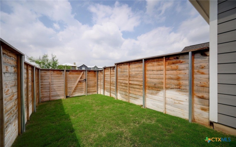 619 Dorfstrasse, New Braunfels, TX 78130, 3 Habitaciones Habitaciones , ,2 BañosBaños,Residential,En Venta,619 Dorfstrasse,560876