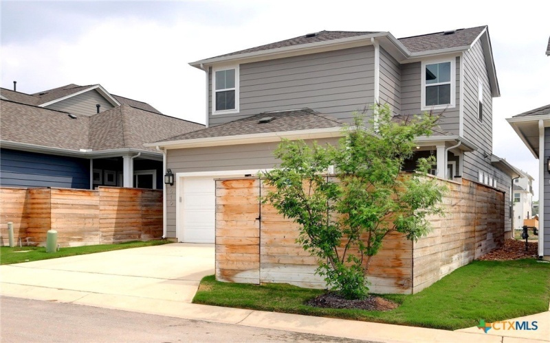 619 Dorfstrasse, New Braunfels, TX 78130, 3 Habitaciones Habitaciones , ,2 BañosBaños,Residential,En Venta,619 Dorfstrasse,560876