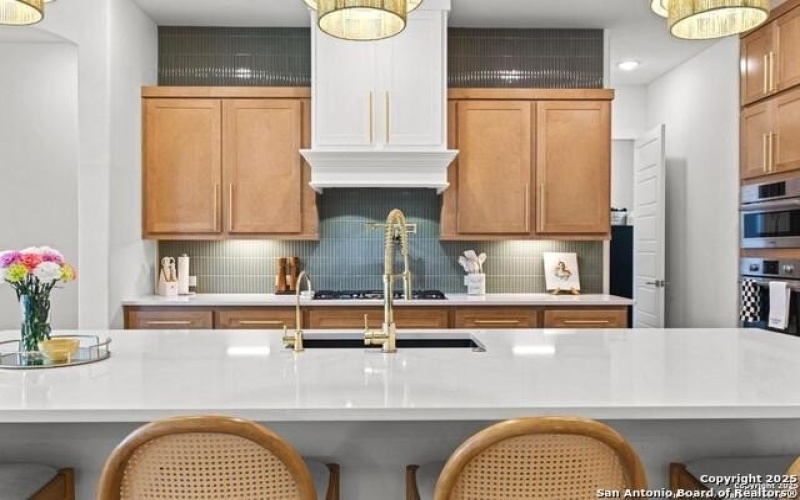4003 Wood Creek, San Antonio, TX 78257, 5 Habitaciones Habitaciones , ,6 BañosBaños,Residential,En Venta,4003 Wood Creek,1866672