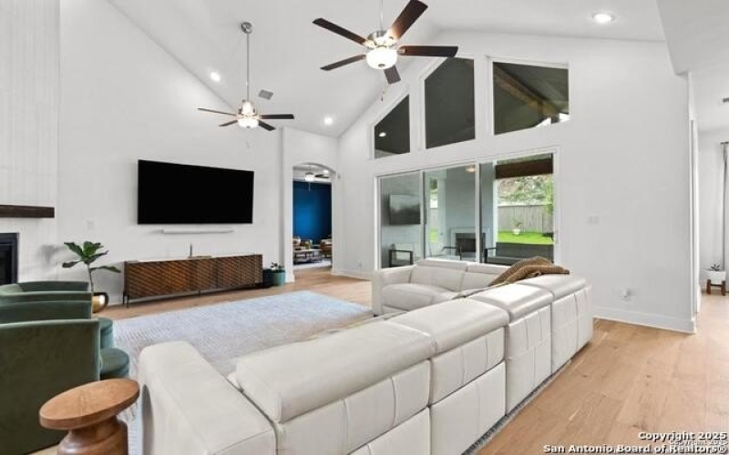 4003 Wood Creek, San Antonio, TX 78257, 5 Habitaciones Habitaciones , ,6 BañosBaños,Residential,En Venta,4003 Wood Creek,1866672