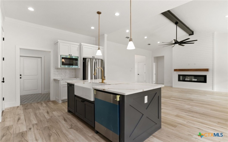 6 E Pima Lane, Belton, TX 76513, 4 Bedrooms Bedrooms, ,2 BathroomsBathrooms,Residential,For Sale,6 E Pima Lane,561832