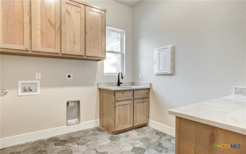 6919 Cherry Laurel, Salado, TX 76571, 4 Bedrooms Bedrooms, ,5 BathroomsBathrooms,Residential,For Sale,6919 Cherry Laurel,578642